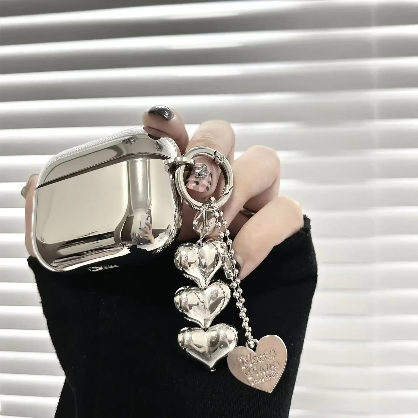 Luxury Electroplated Silver Earphone Box for Apple Airpods Pro2 Case for Airpods 4 1 or 2 3 Cover Simple Abstract Heart Keyring